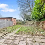 Julia\'S 3-Bedroom Home In Quinton, Birmingham