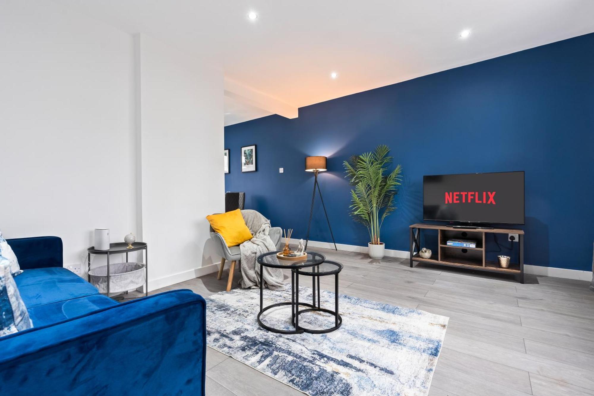 Julia's 3-bedroom In Quinton, Holiday home Birmingham